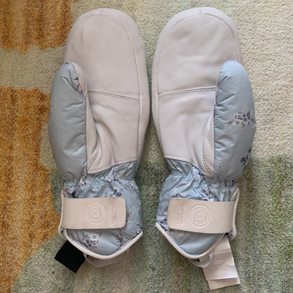 Loveshackfancy x Bogner Fire + Ice Panja Mittens - Picture 5 of 7